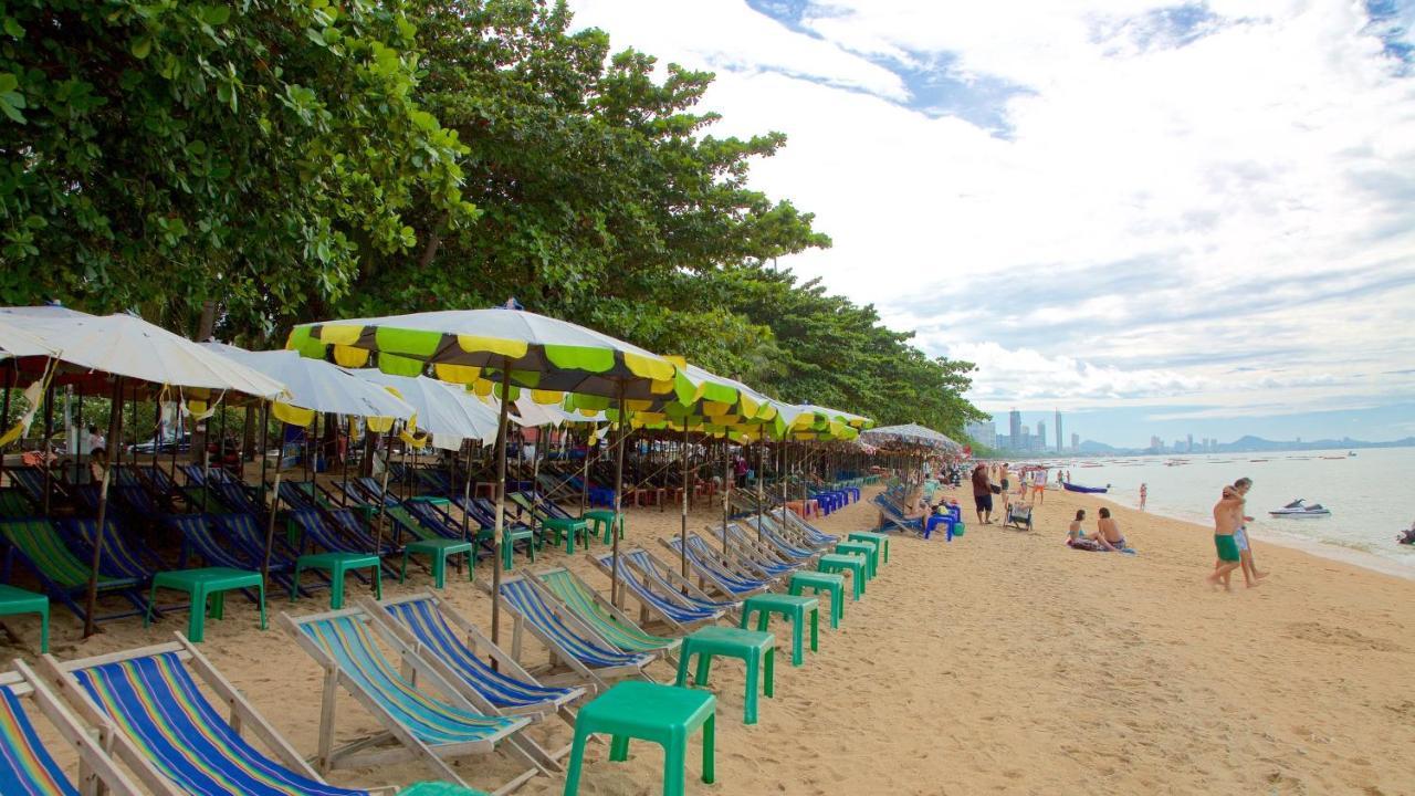 Max'S Beach House Hotel Pattaya Exterior photo